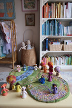 Load image into Gallery viewer, Make a Grassy Green Play Mat like Nina from 'Nina loves to Sew'