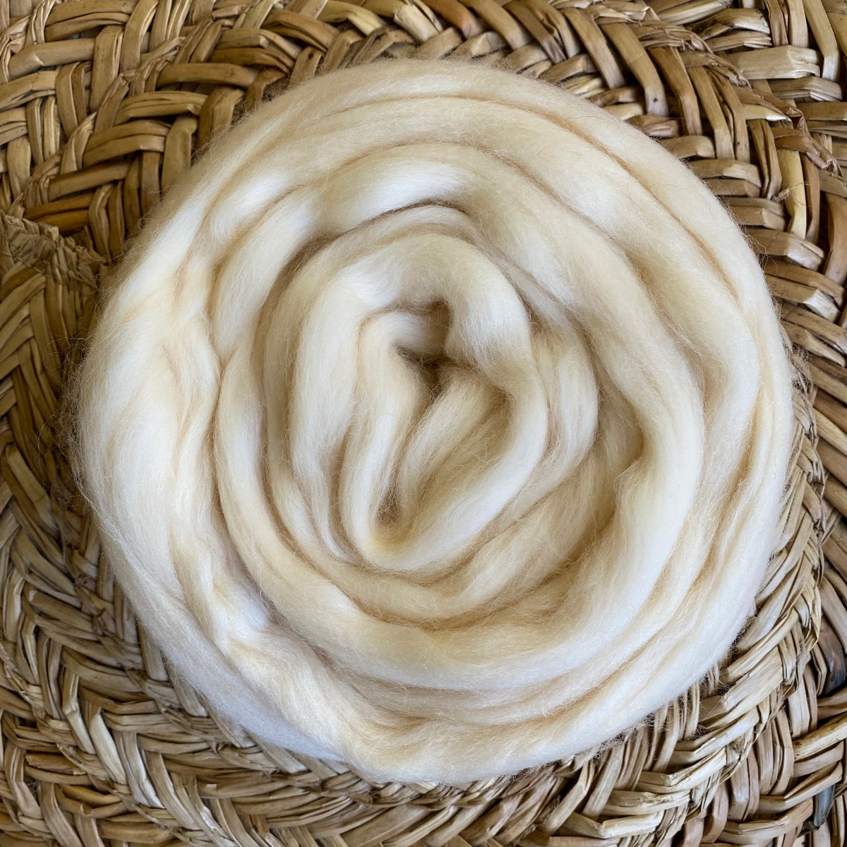 Acacia fleece roving – indigo inspirations